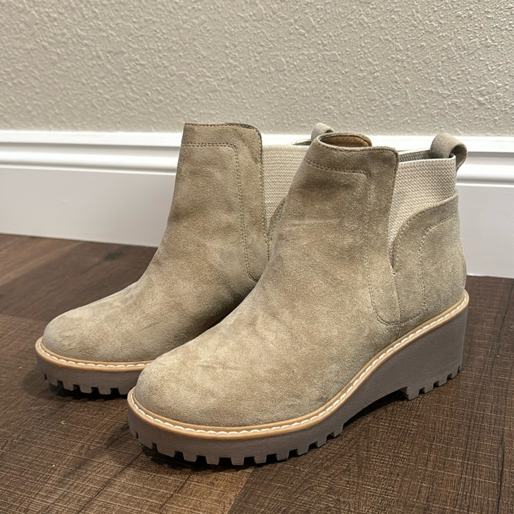 Dolce vita ankle booties size 6.5